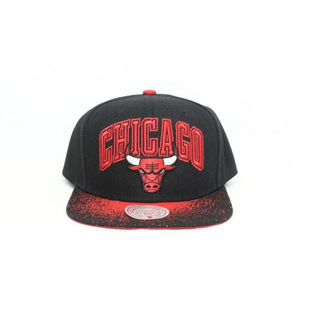 Mitchell & Ness Chicago Bulls Snapback Hat Cap Black / Red NBA Spray Paint NWT